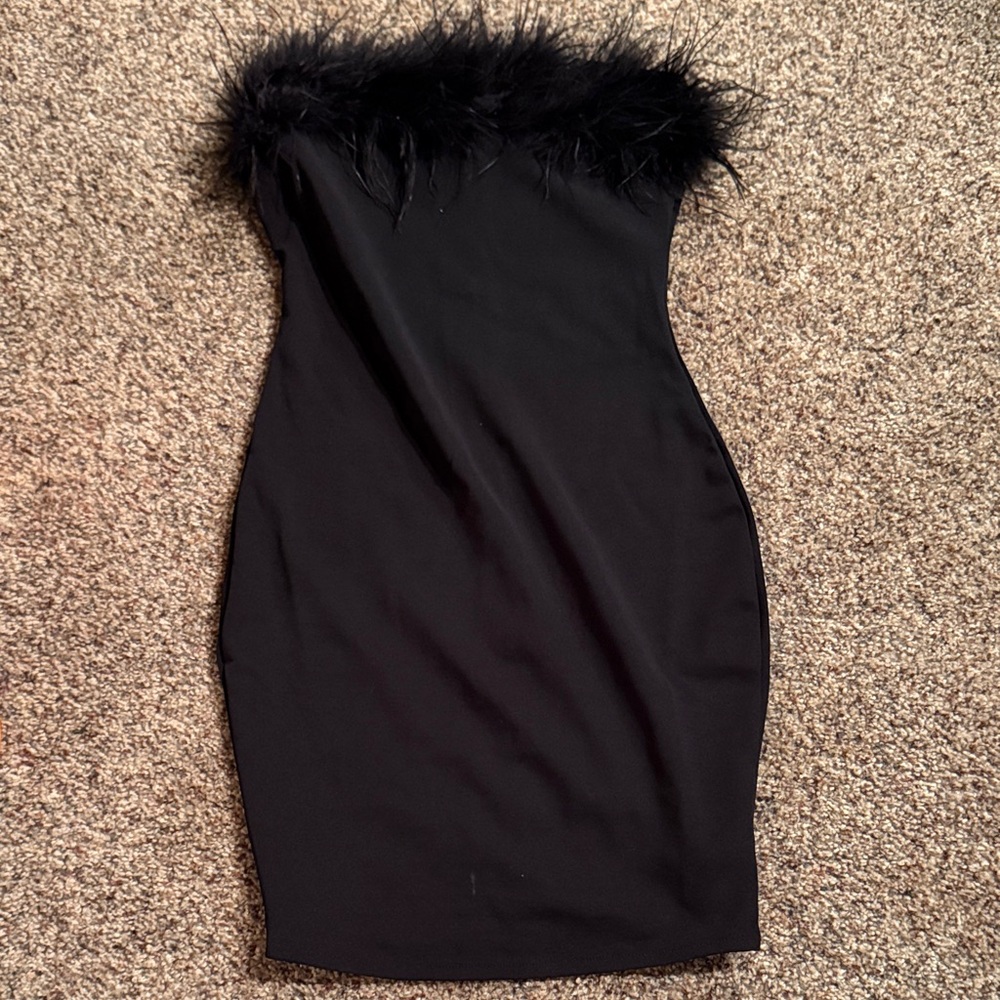 Boohoo size 4 Black Feather-Trim Dress